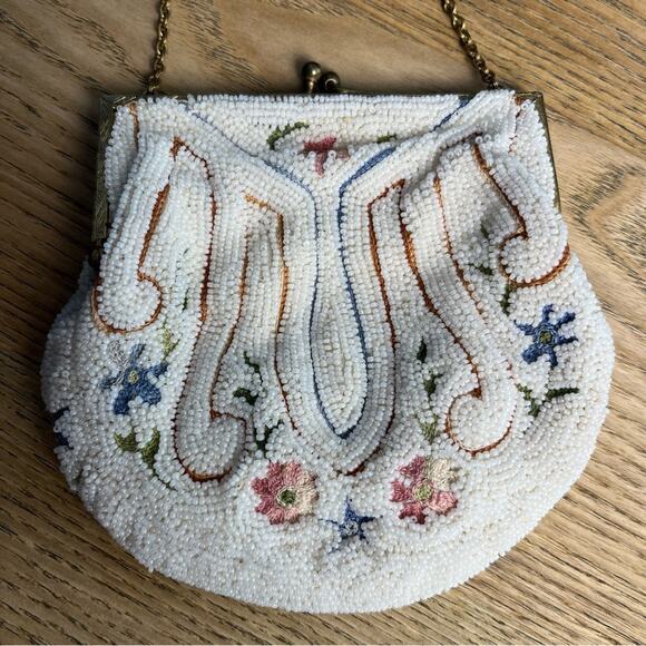 Antique 1920s French Micro Bead Embroidered Clam Shell Kiss Lock Art Deco Bag - Picture 3 of 8